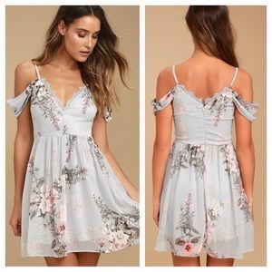 Never worn, light blue LuLu floral Verona dress
